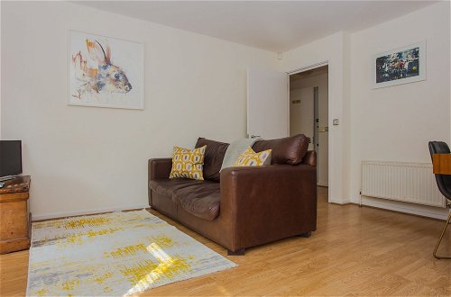 Photo 17 - 1 Bed with Balcony by Broadway Market & Columbia Road
