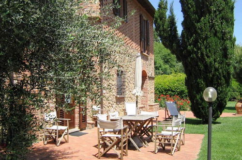 Photo 2 - Country House in Chianti With Pool ID 33