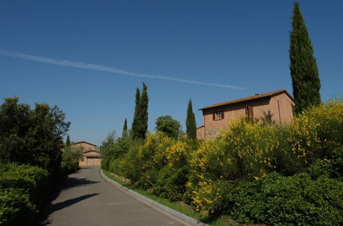 Photo 15 - Country House in Chianti With Pool ID 33