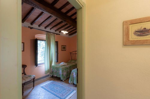 Foto 35 - Apartment in Chianti With Pool ID 450