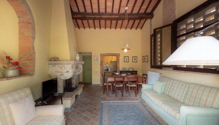 Foto 1 - Apartment in Chianti With Pool ID 450