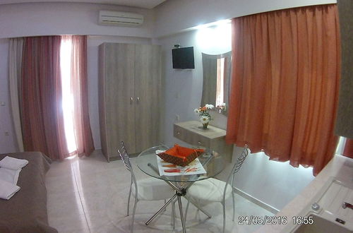 Photo 5 - Sirena Apartments