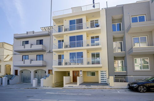 Photo 33 - Summer Breeze Penthouse with large Terrace and Hot Tub by Getaways Malta