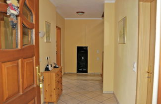 Foto 1 - Comfortable Holiday Home in Quiet, Wooded Area