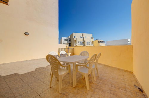 Photo 40 - Modern 2 Bedroom Maisonette in Central Sliema