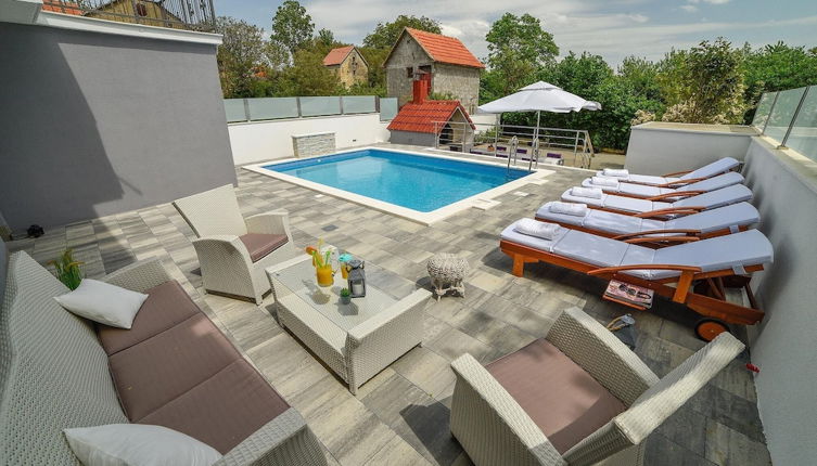 Foto 1 - Luxury Holiday House Sinj