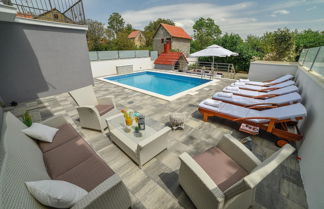 Foto 1 - Luxury Holiday House Sinj