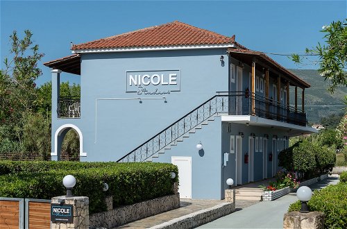 Photo 6 - Nicole Studios