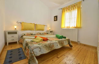 Foto 3 - Authentic Holiday Home With Private Pool & Covered Terrace