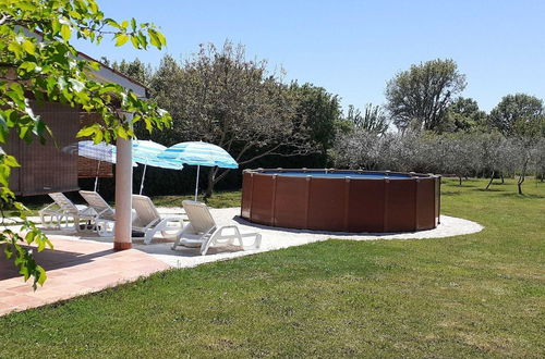 Foto 15 - Tranquil Holiday Home in Pula With Swimming Pool