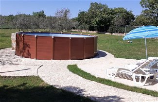 Foto 1 - Tranquil Holiday Home in Pula With Swimming Pool