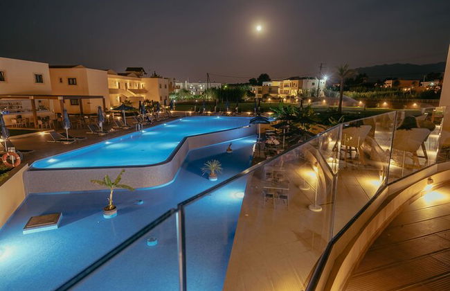 Silver Beach Hotel - Foto 1
