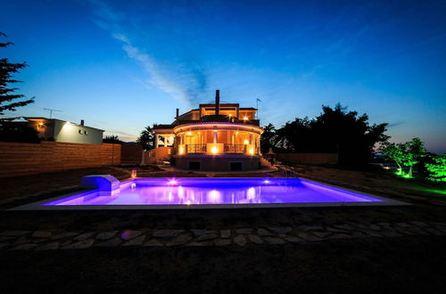 Foto 45 - Grand Villa on top of a Hill With Private Pool