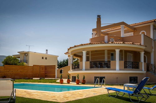 Foto 46 - Grand Villa on top of a Hill With Private Pool