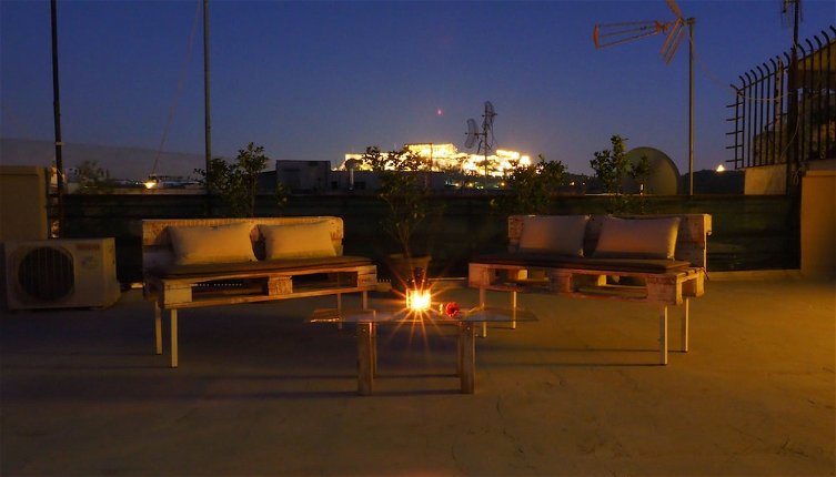 Foto 1 - Psirri Artistic Rooftop Apartment with Acropolis View
