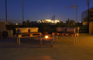 Foto 1 - Psirri Artistic Rooftop Apartment with Acropolis View