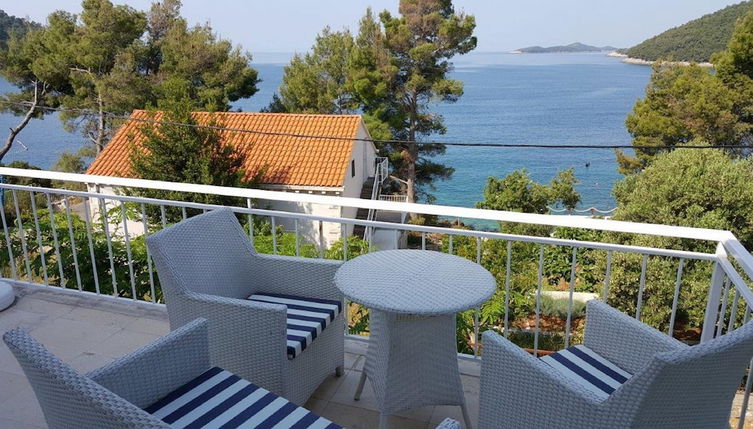 Photo 1 - Villa Antea - 80 m From the Beach - H