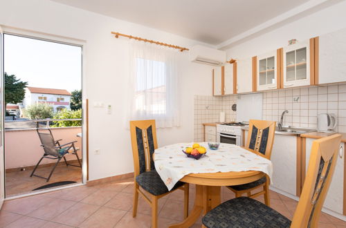 Photo 4 - Modern and Cosy 1-bed Apartment in Krk, Croatia