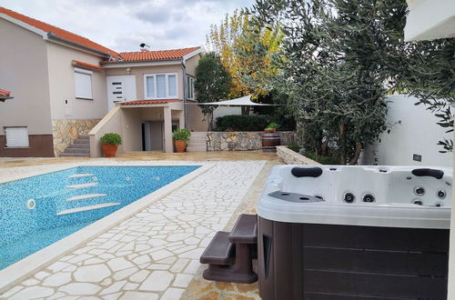 Photo 45 - Villa in Pridraga With Swimming Pool and 5-person Jacuzzi