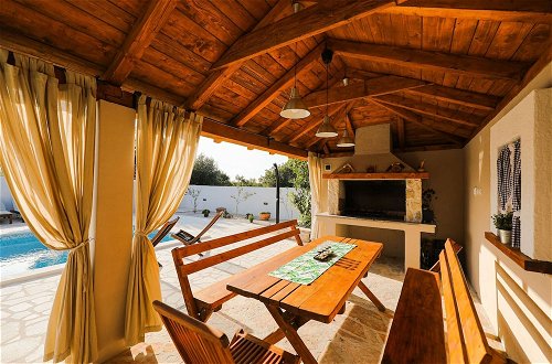 Foto 47 - Villa in Pridraga With Swimming Pool and 5-person Jacuzzi