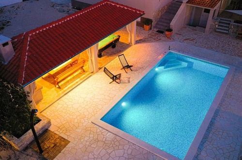 Foto 57 - Villa in Pridraga With Swimming Pool and 5-person Jacuzzi