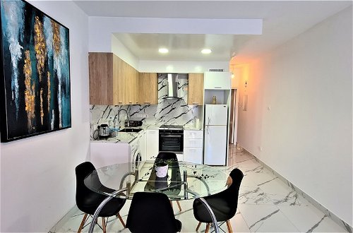 Foto 6 - Paphos Light House Apartment