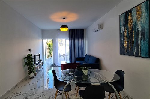 Photo 10 - Paphos Light House Apartment