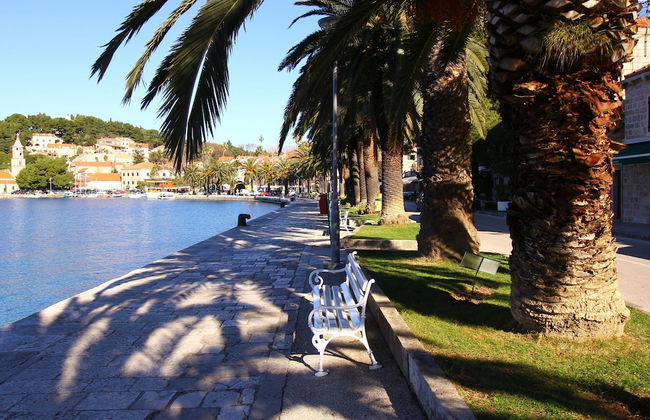 Stone Holiday Home in Brotnice Dalmatia with Outdoor Hot Tub - Photo 18