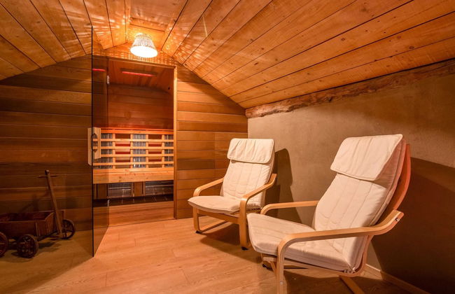 Beautiful Holiday Home with Hot Tub, Sauna & Monumental Fireplace - Foto 17