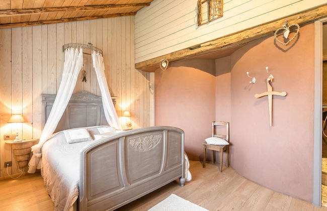 Beautiful Holiday Home with Hot Tub, Sauna & Monumental Fireplace - Foto 7