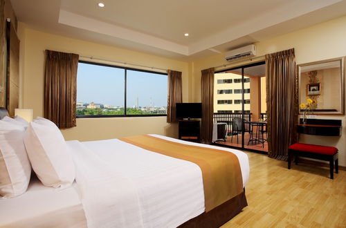 Photo 11 - Nova Park Hotel by Compass Hospitality