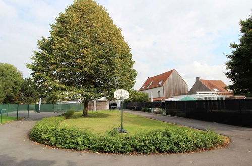 Photo 25 - Modern Holiday Home in Zottegem with Hot Tub