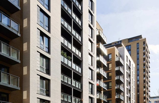 Beautiful 1 Bedroom With Balcony Near Mile End - Photo 24