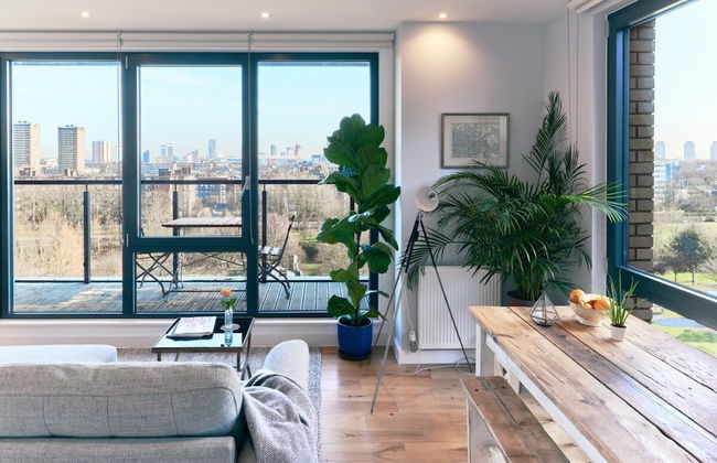 Beautiful 1 Bedroom With Balcony Near Mile End - Photo 9