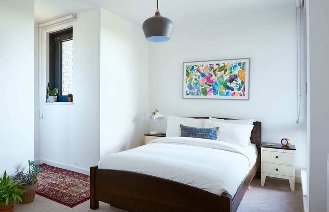 Beautiful 1 Bedroom With Balcony Near Mile End - Photo 6