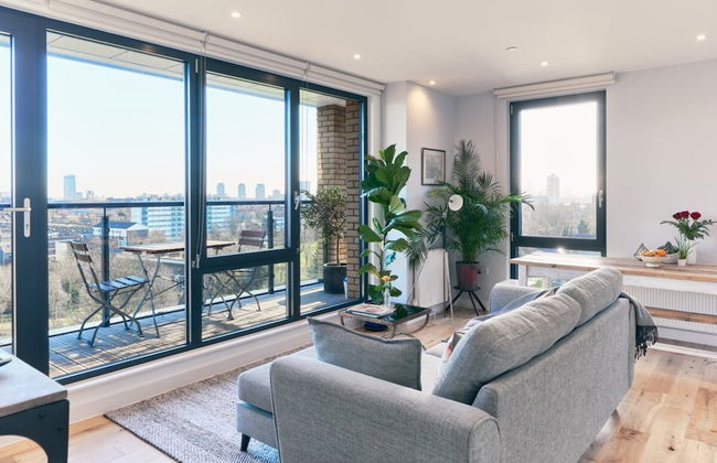 Beautiful 1 Bedroom With Balcony Near Mile End - Photo 12