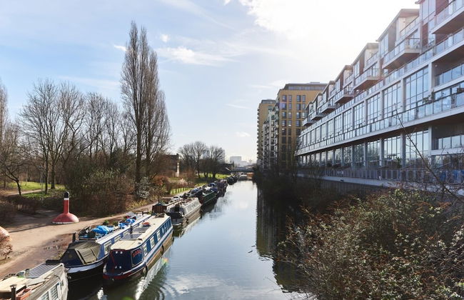 Beautiful 1 Bedroom With Balcony Near Mile End - Photo 23