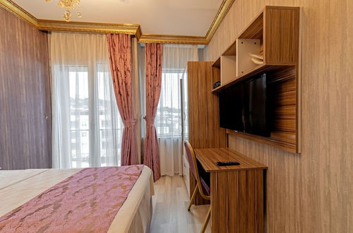 Photo 8 - Royal Babil Suites