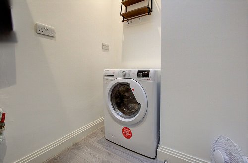 Photo 12 - Charming 2-bed Apartment in London