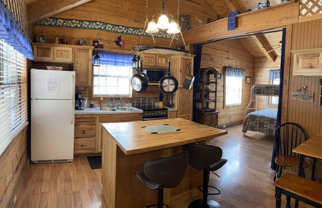 A Peace of Heaven Cabins - Photo 21