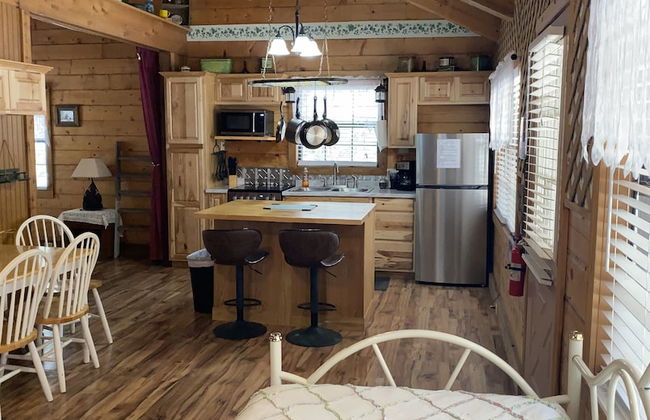 A Peace of Heaven Cabins - Photo 20