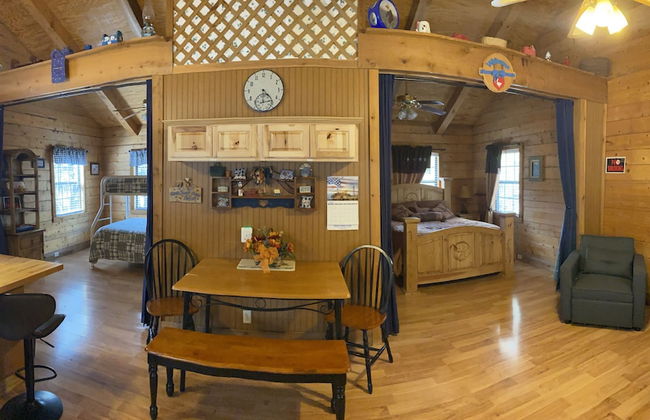 A Peace of Heaven Cabins - Photo 10