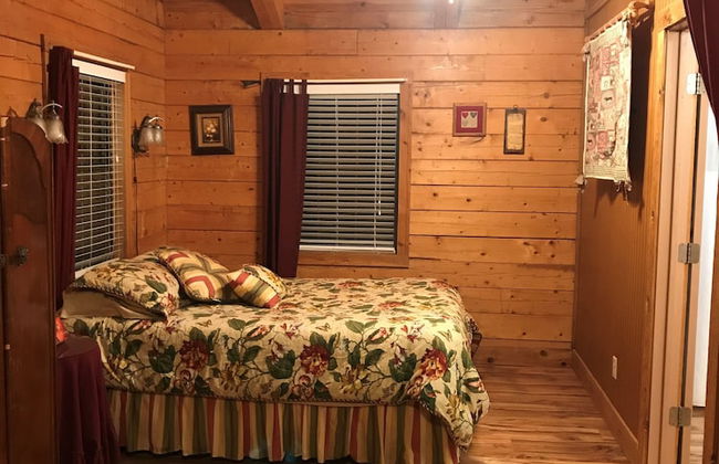 A Peace of Heaven Cabins - Photo 3