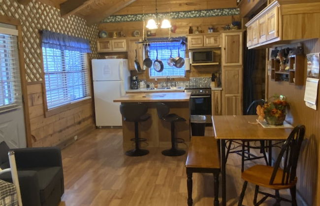A Peace of Heaven Cabins - Photo 22