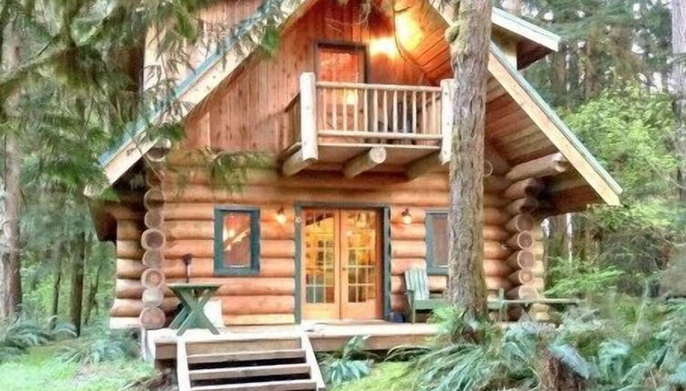 Photo 1 - Mt Baker Lodging Cabin 10 Sleeps 8