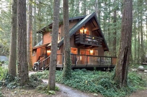 Photo 3 - Mt Baker Lodging Cabin 27 - Sleeps 8