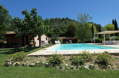 Photo 1 - Captivating 1-bed Villa With Pool in Tuscany