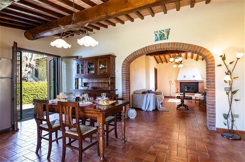 Photo 8 - Captivating 1-bed Villa With Pool in Tuscany