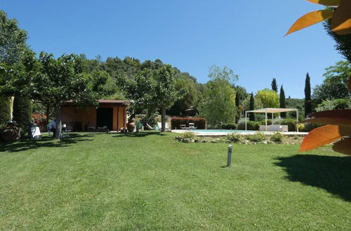 Photo 20 - Captivating 1-bed Villa With Pool in Tuscany