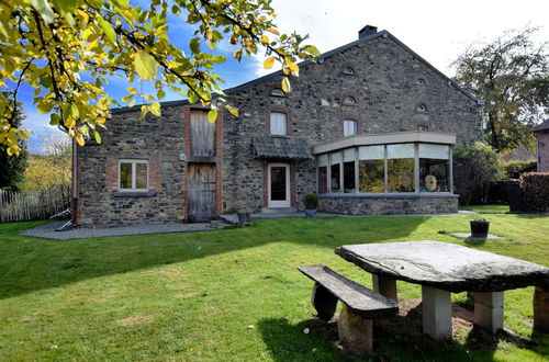 Foto 31 - Rustic House With Sunroom